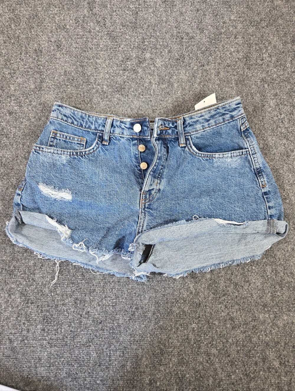 Forever‎ 21 Premium Distressed Denim Shorts Size 28 High Rise Cuffed Raw Hem NWT